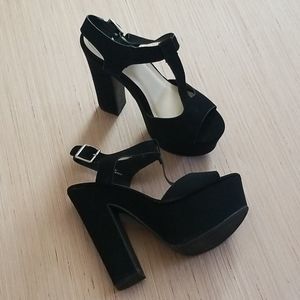 Black Never Been Worn Platforms